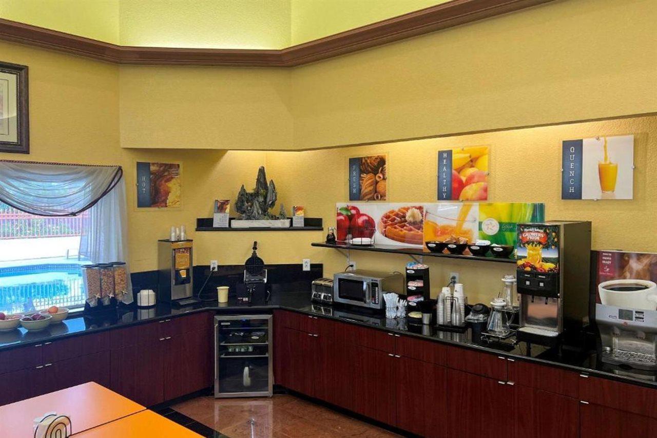 Quality Inn & Suites Cypress Ngoại thất bức ảnh